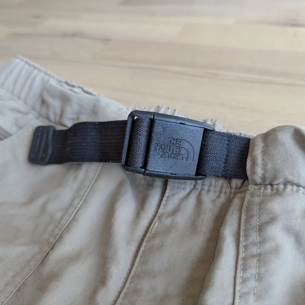 The North Face‎ Men's Convertible Pants/Shorts (Sz M)